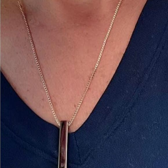 NWT 👄 SLEEK ARROW TRENDY BAR NECKLACE GOLD CHAIN AND SILVER BAR SUPER SEXY - Picture 3 of 11